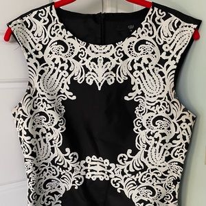 Tibi black and white silk shift dress. Size 8.